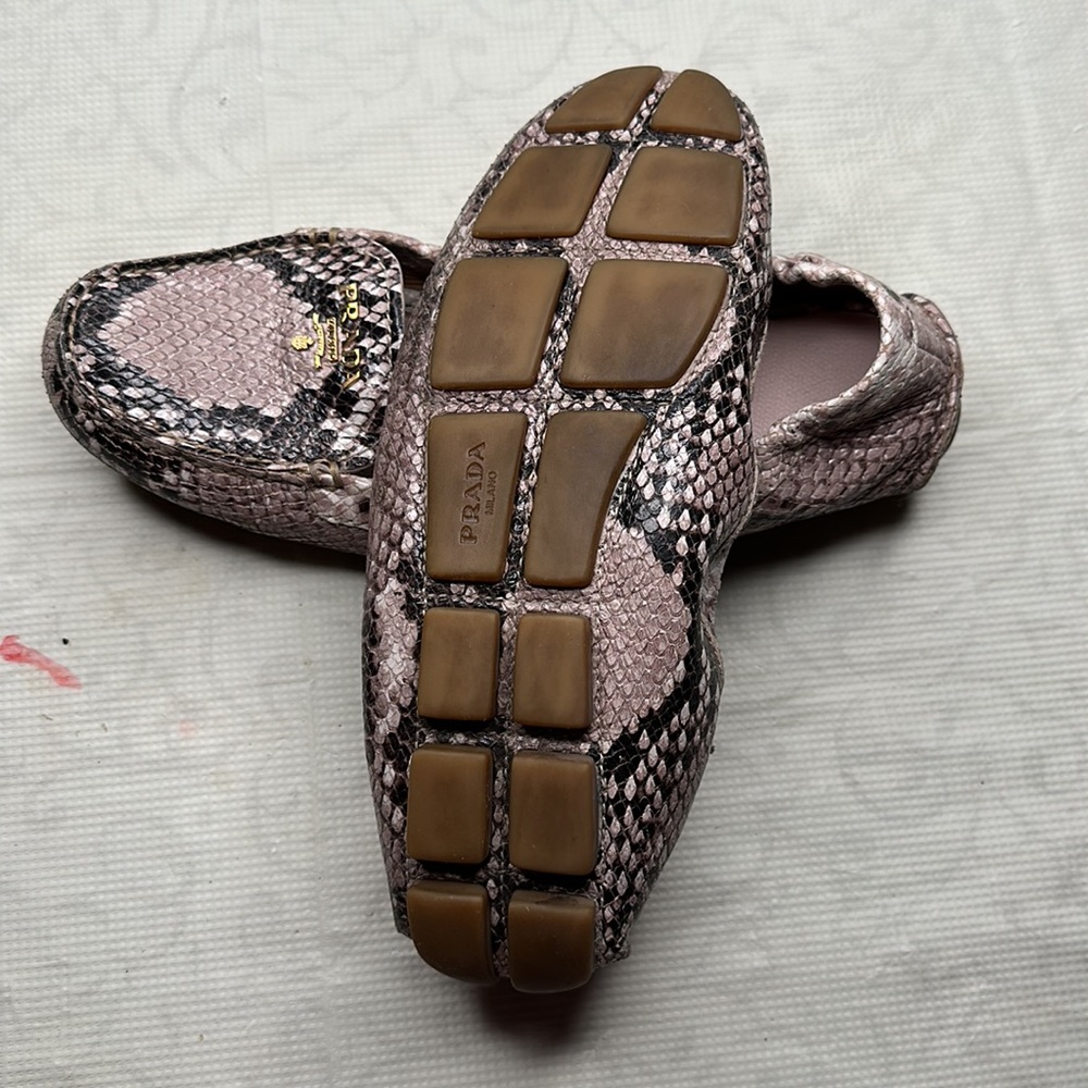 Prada sneak skin - Picture 3 of 3
